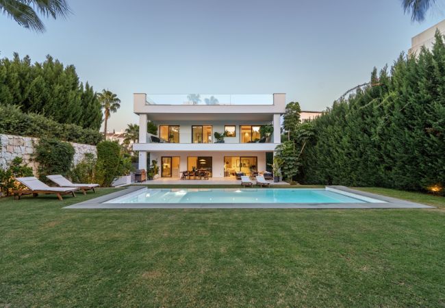 Villa in Nueva andalucia - RV53717 Villa Gardenias