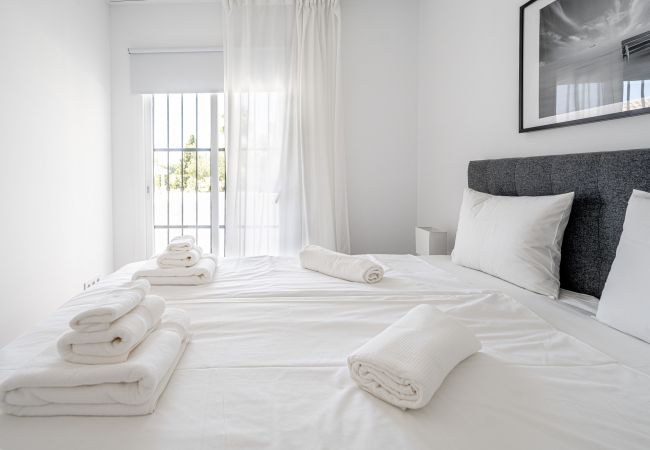 Apartment in Nueva andalucia - SAP23748