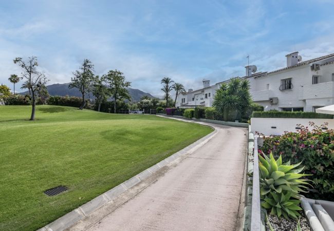 Townhouse in Nueva andalucia - RA33761 Los Naranjos Country Club