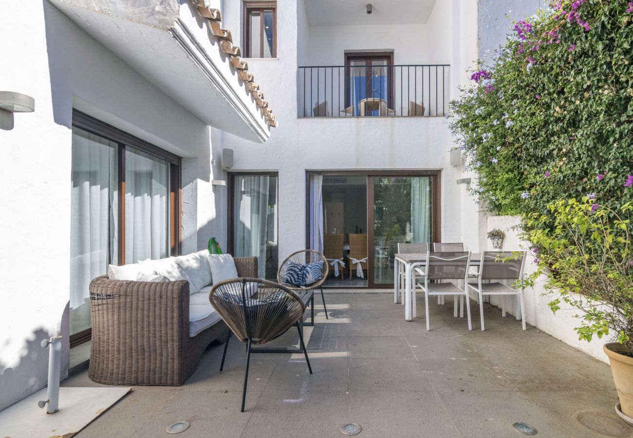 Townhouse in Nueva andalucia - RA33792 Aldea Blanca