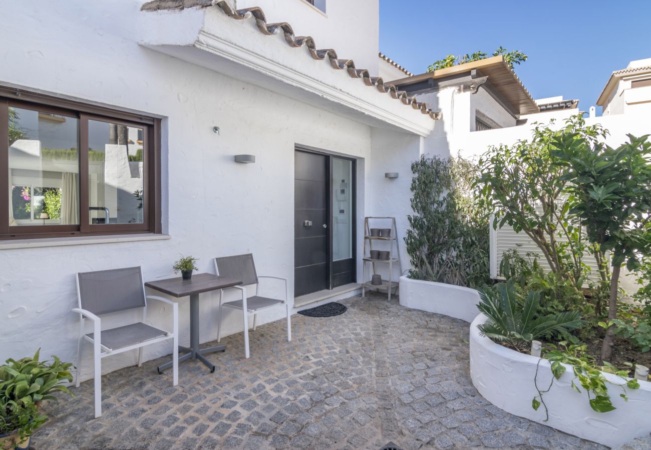 Townhouse in Nueva andalucia - RA33792 Aldea Blanca