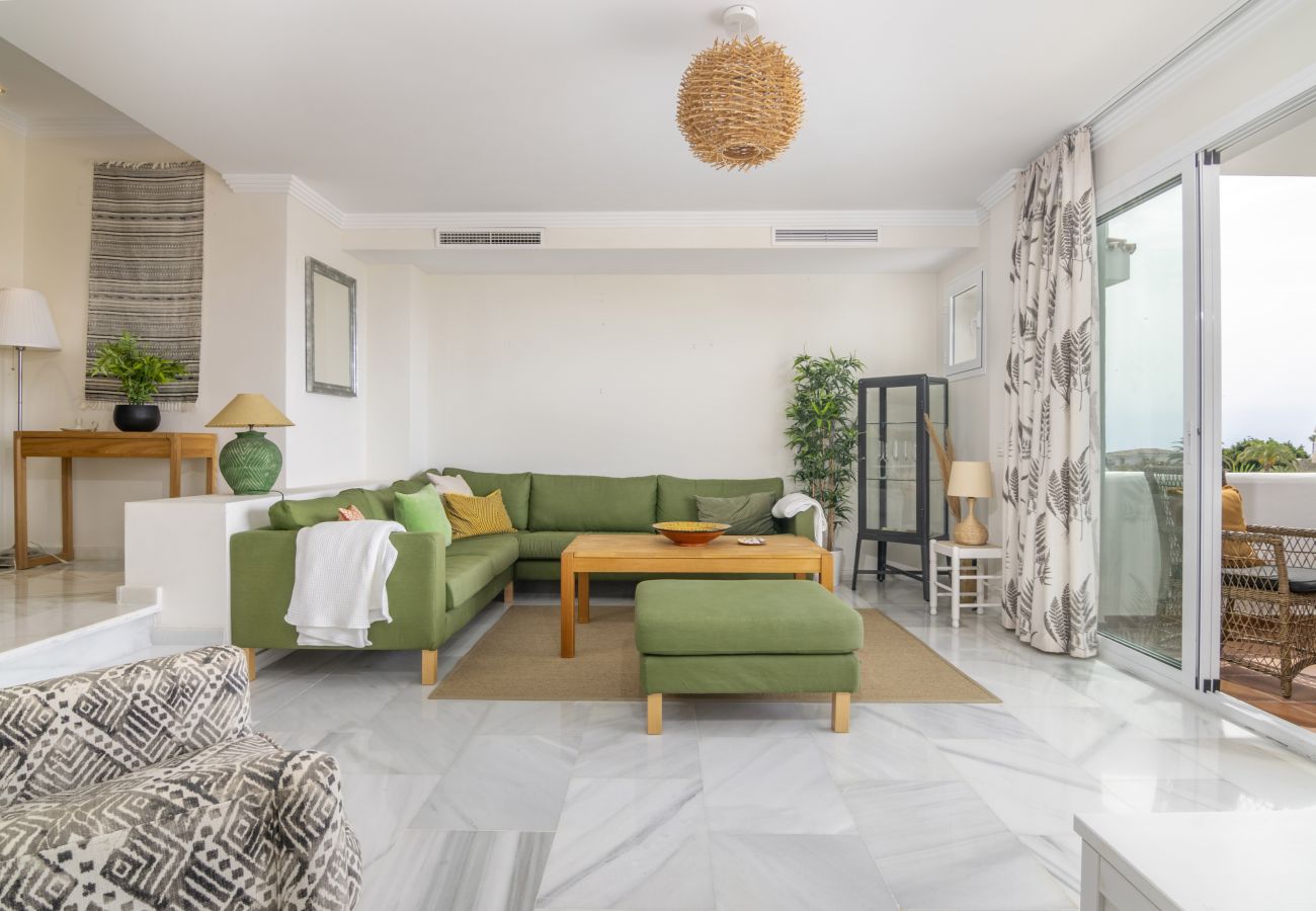 Apartment in Nueva andalucia - RA23832 Royal Garden