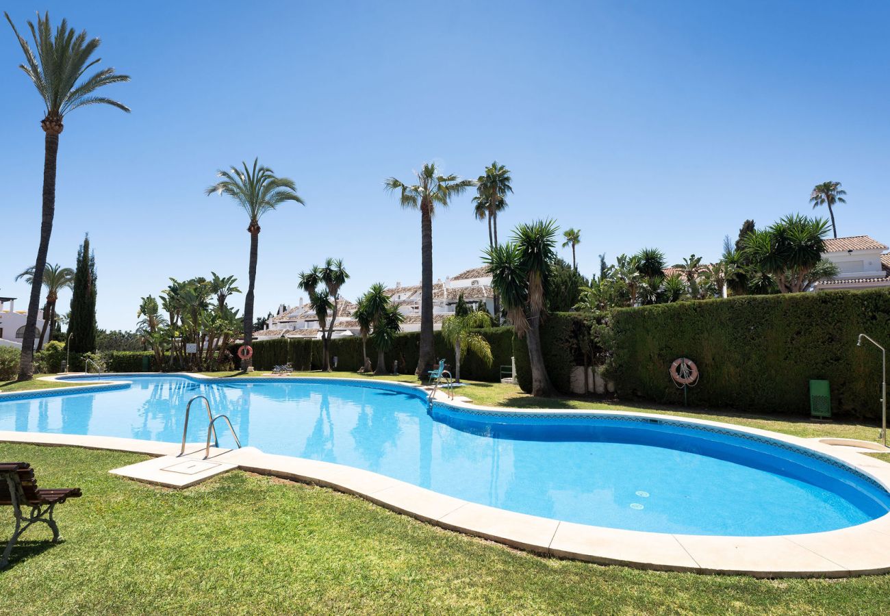 Apartment in Nueva andalucia - RA33840 Aldea Blanca