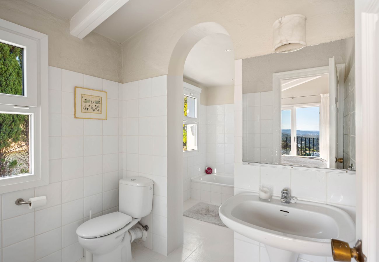 Villa in Benahavís - RV53888 Madroñal 1
