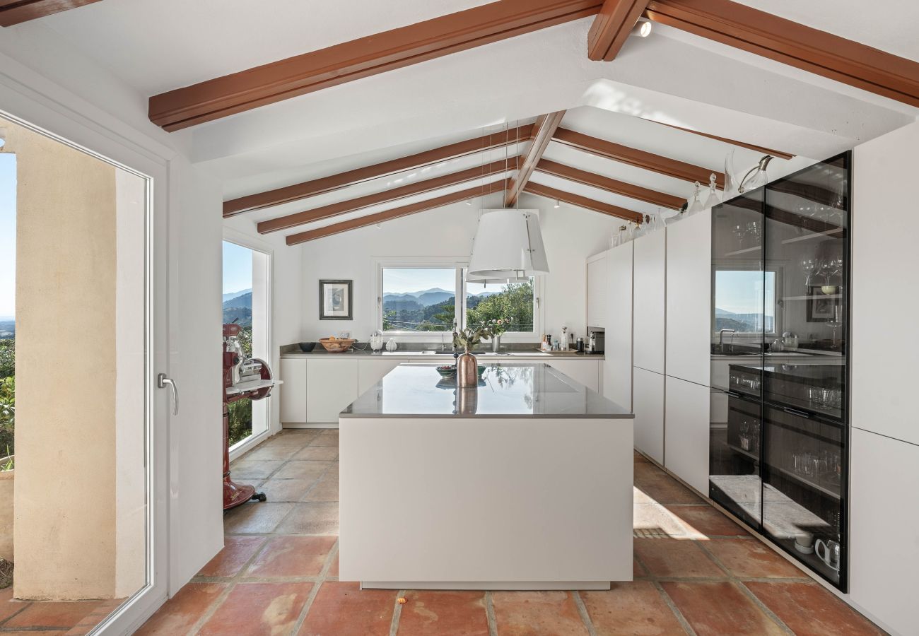 Villa in Benahavís - RV53888 Madroñal 1