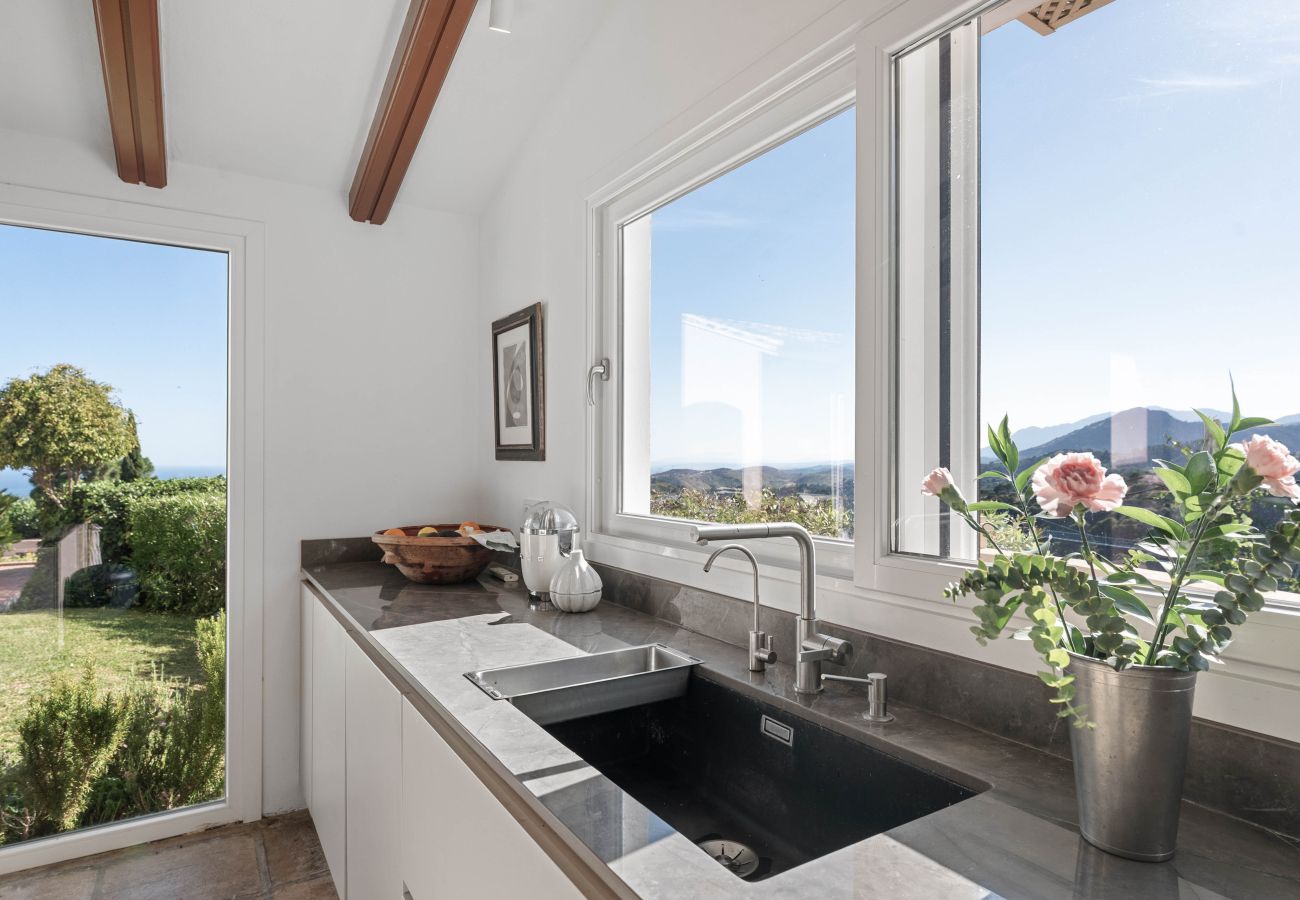 Villa in Benahavís - RV53888 Madroñal 1