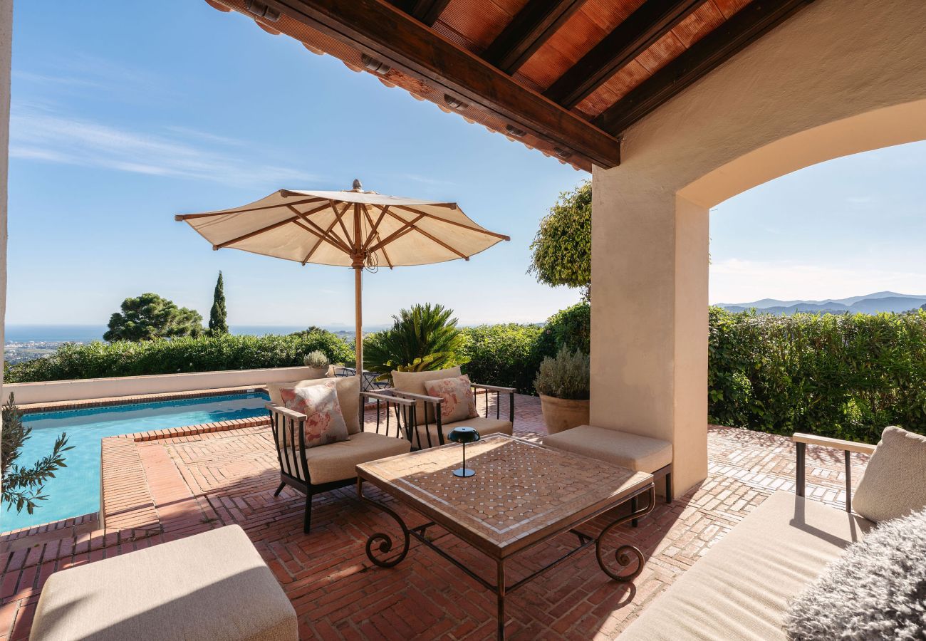 Villa in Benahavís - RV53888 Madroñal 1