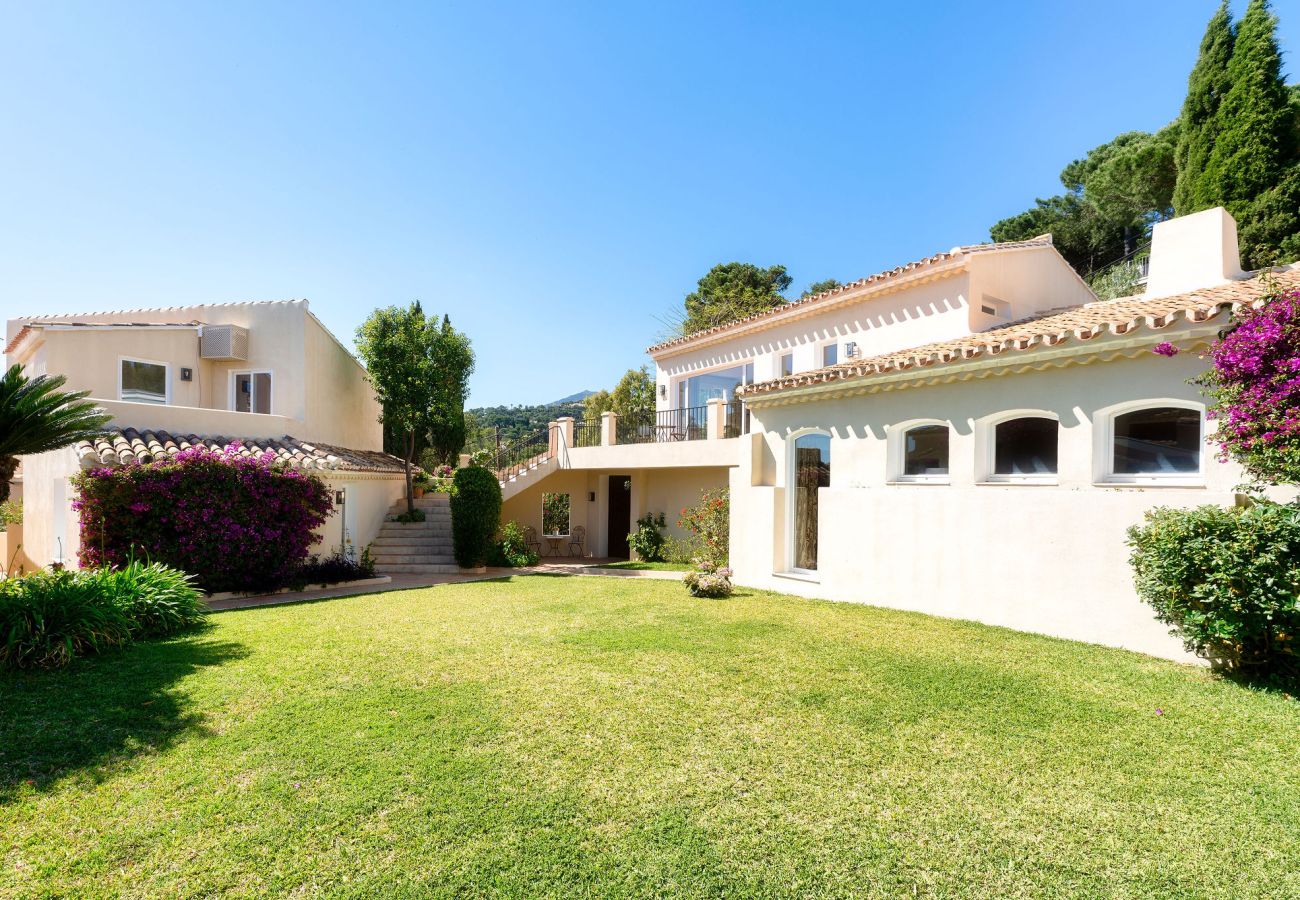 Villa in Benahavís - RV53888 Madroñal 1