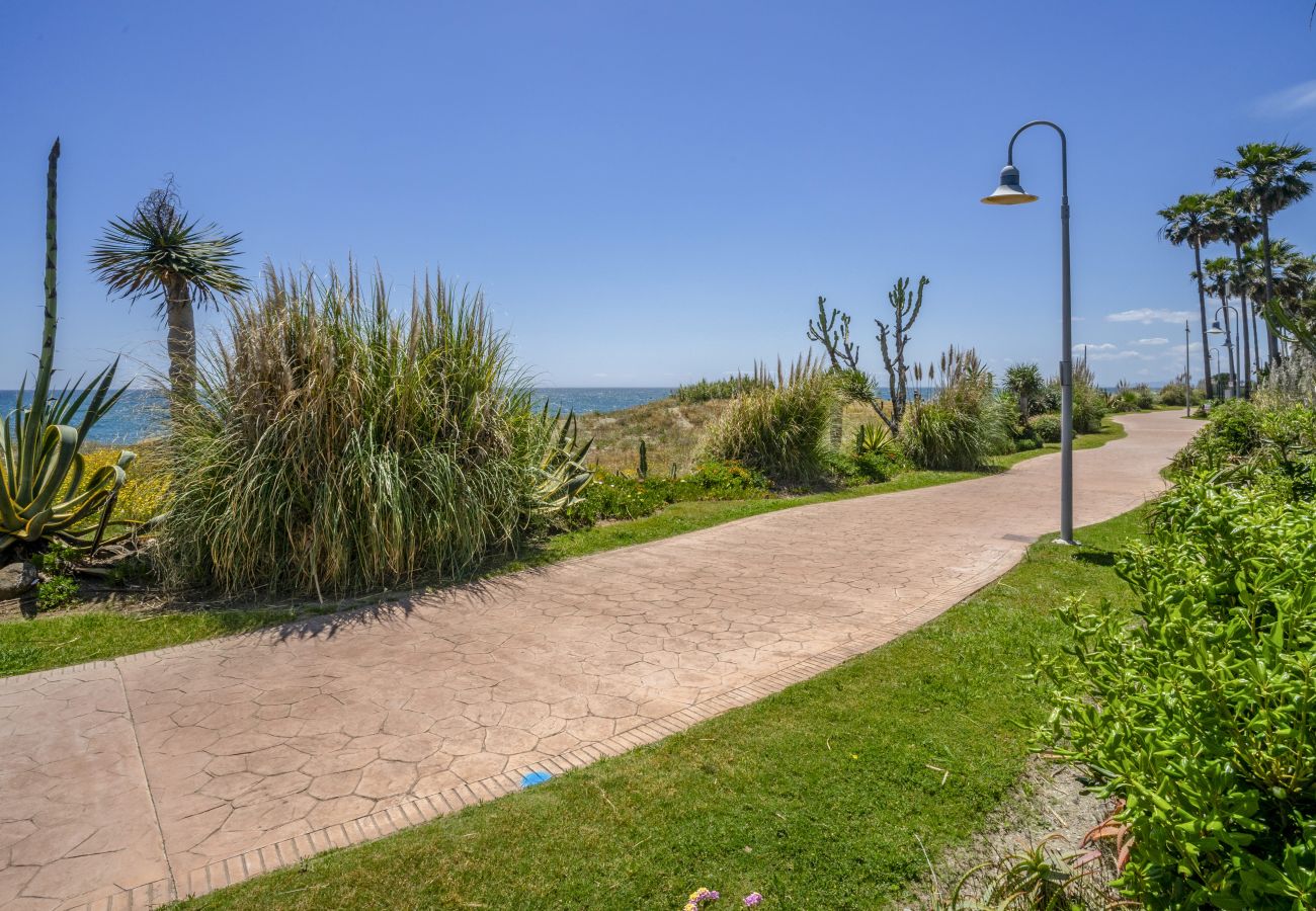 Apartment in Estepona - Costalita