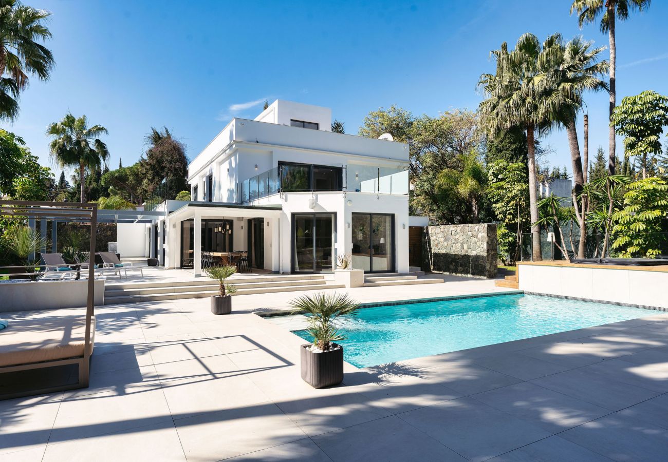 Villa in Nueva andalucia - RV53929 Lagomar