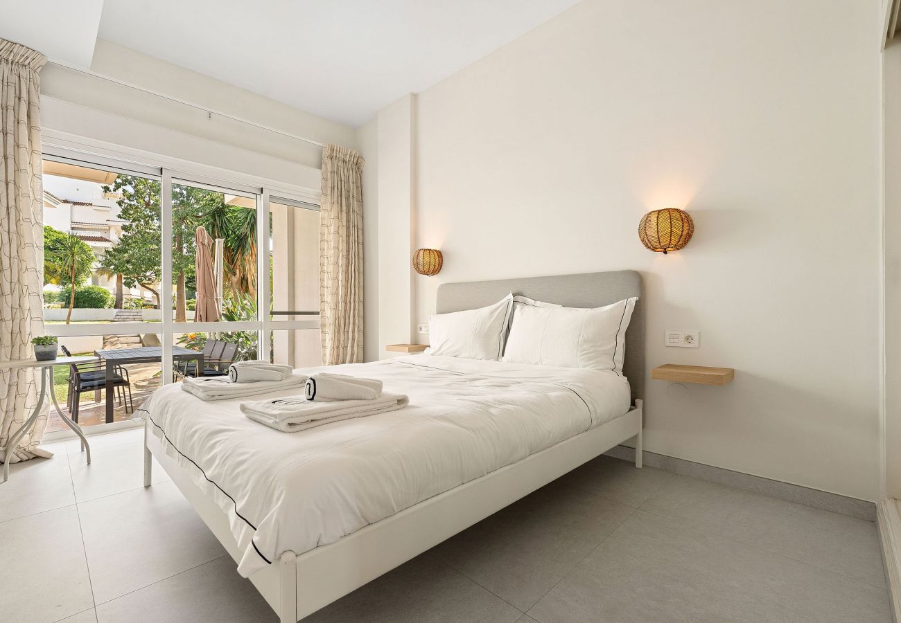 Apartment in Nueva andalucia - RA33941 Royal Garden
