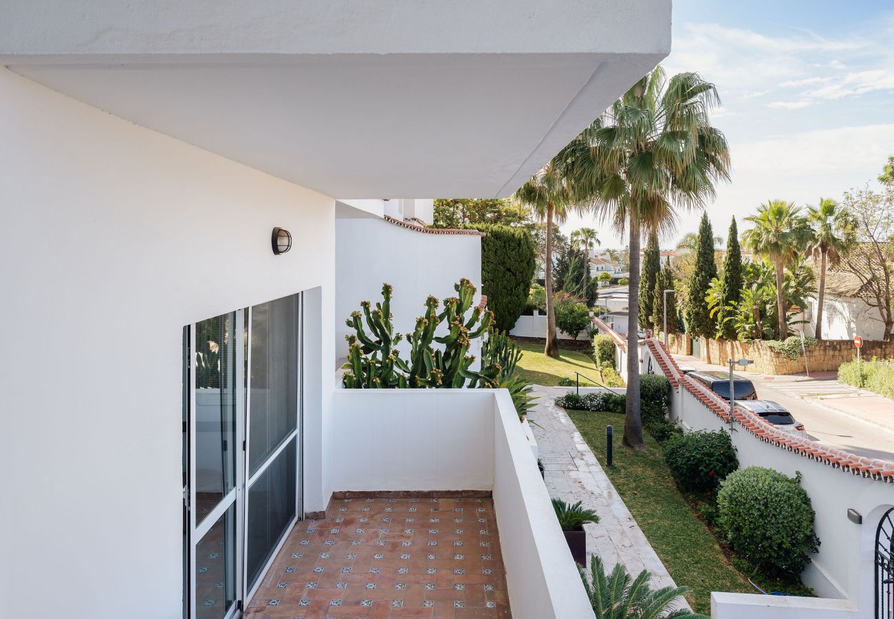Apartment in Nueva andalucia - RA33941 Royal Garden