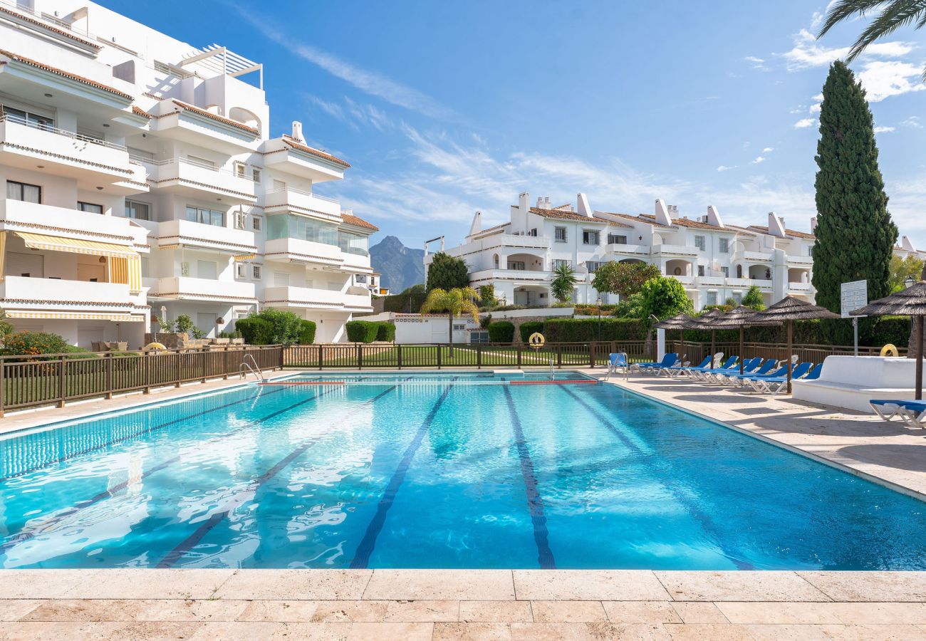 Apartment in Nueva andalucia - RA33941 Royal Garden