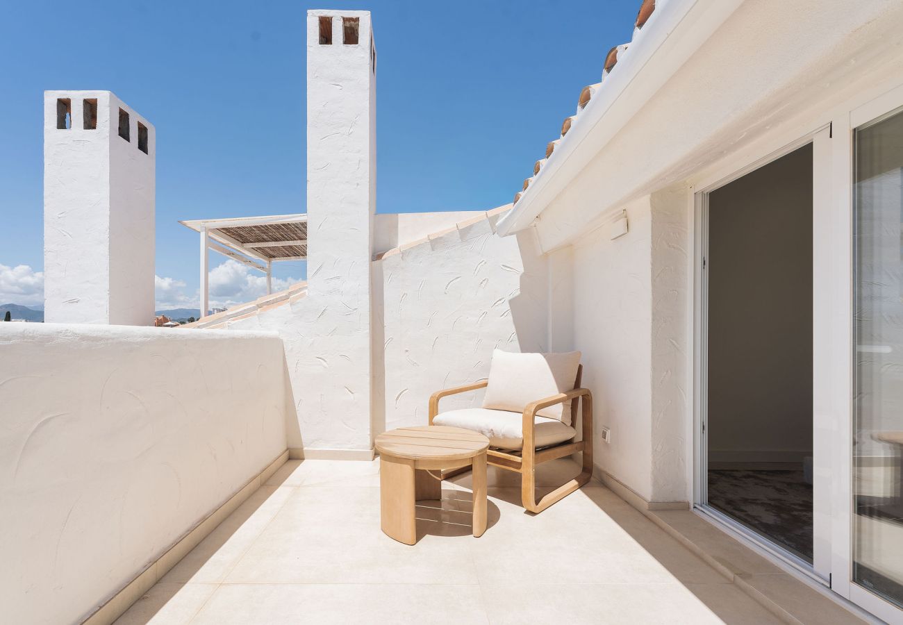 Apartment in Nueva andalucia - RA33950 El Dorado