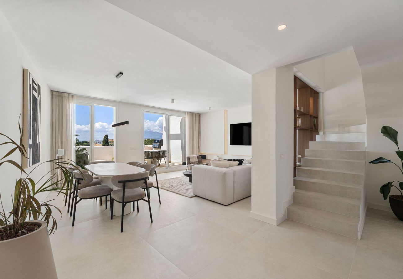 Apartment in Nueva andalucia - RA33950 El Dorado
