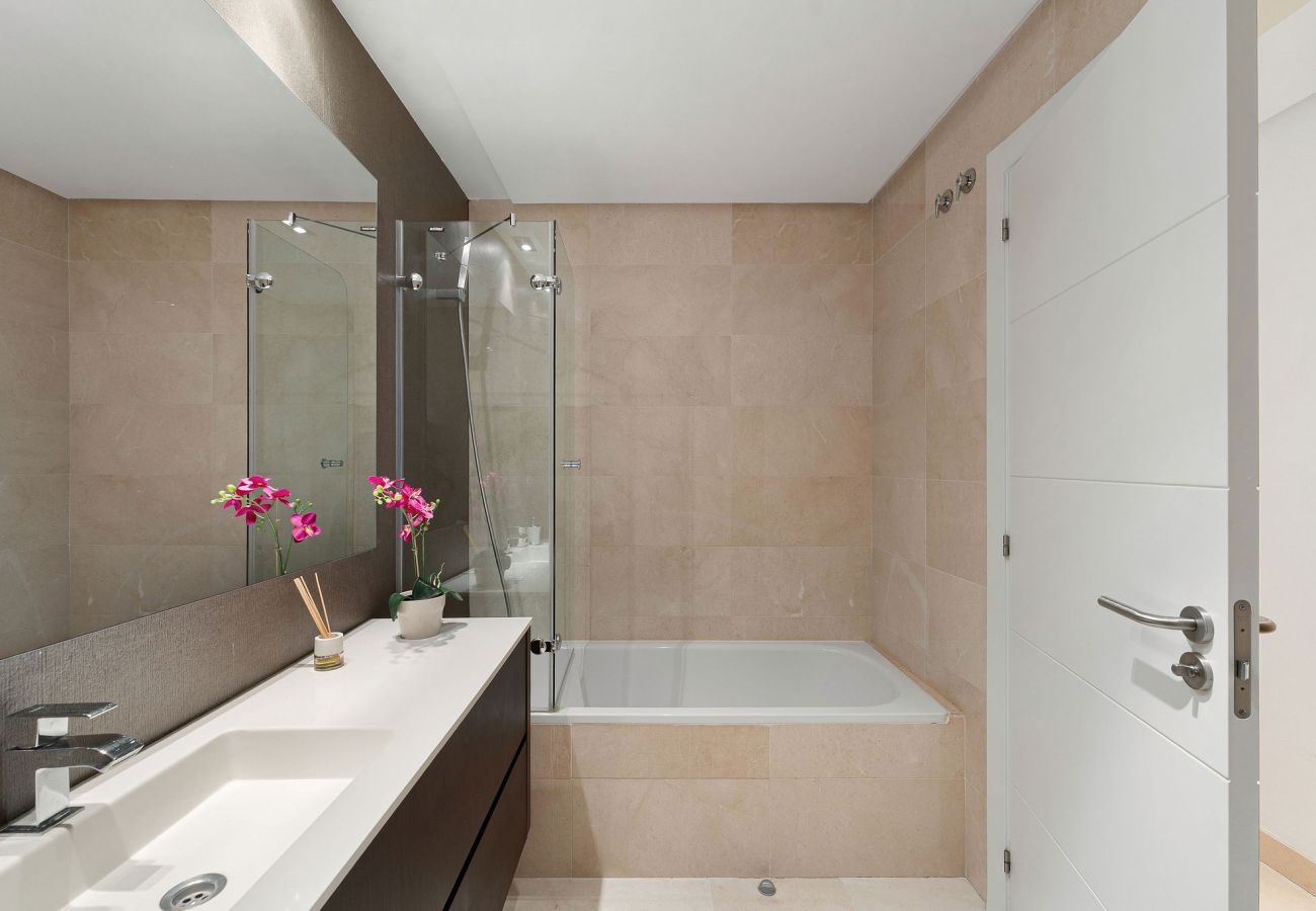 Apartment in Benahavís - RA23953 Los Robles