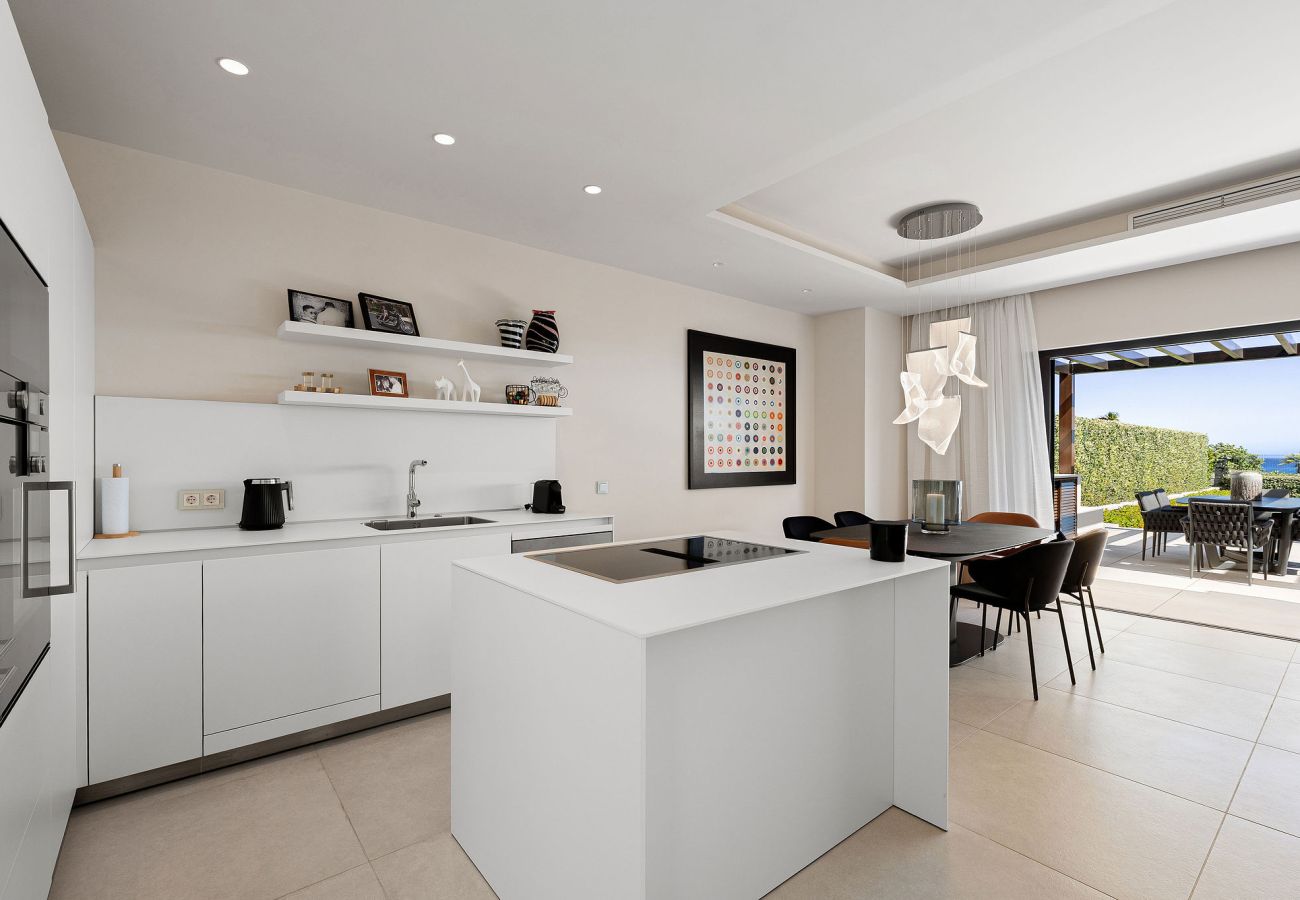 Terraced House in Estepona - RA43952 Velaya
