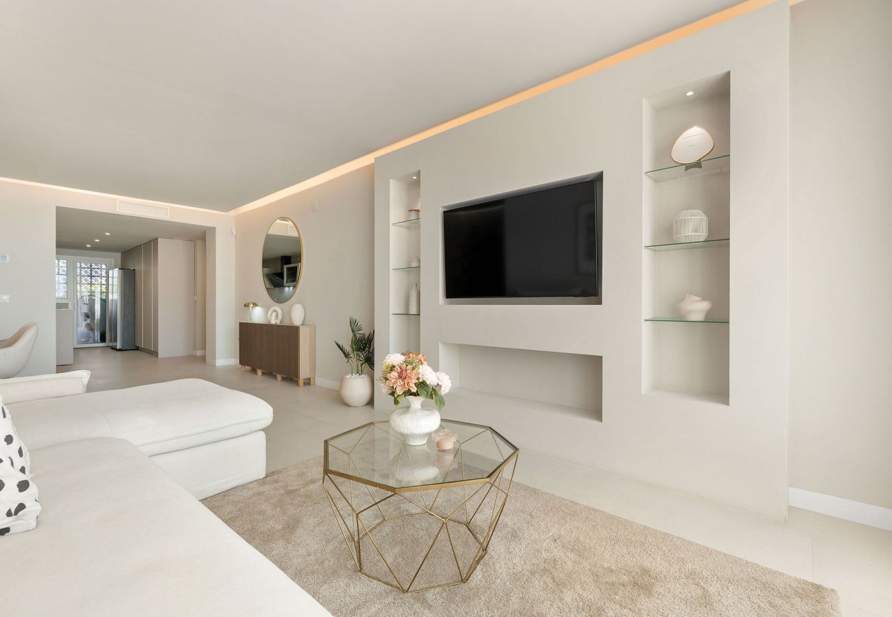 Apartment in Nueva andalucia - RA23976 El Dorado
