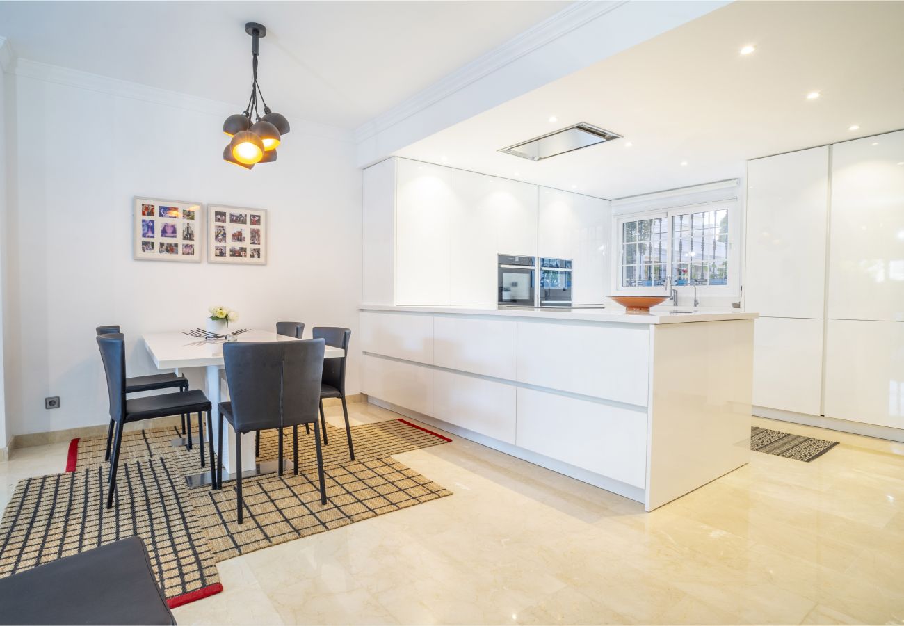 Radhus i Nueva andalucia - RAL33928 Aloha Pueblo