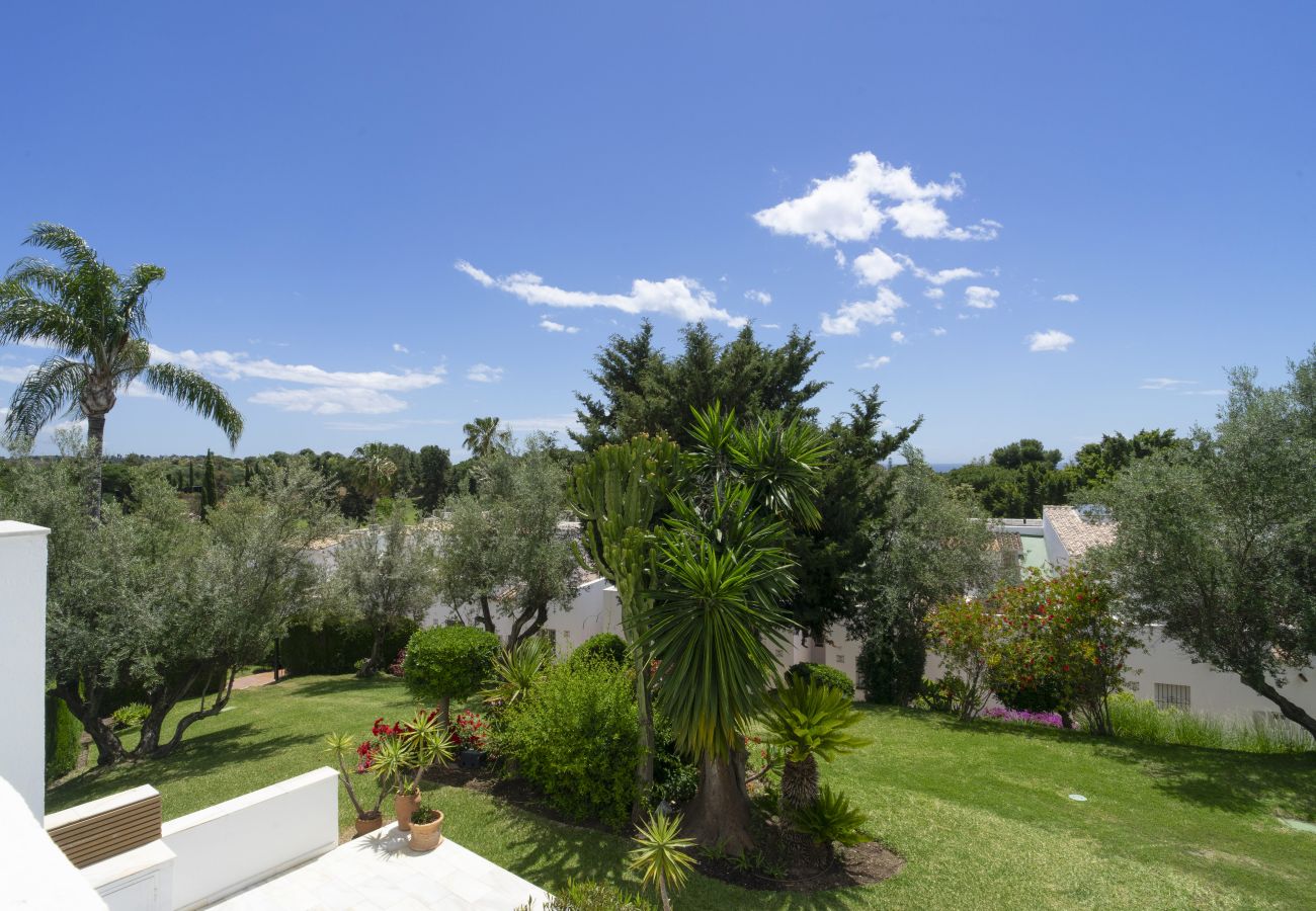 Radhus i Nueva andalucia - RAL33951 Los Algarrobos