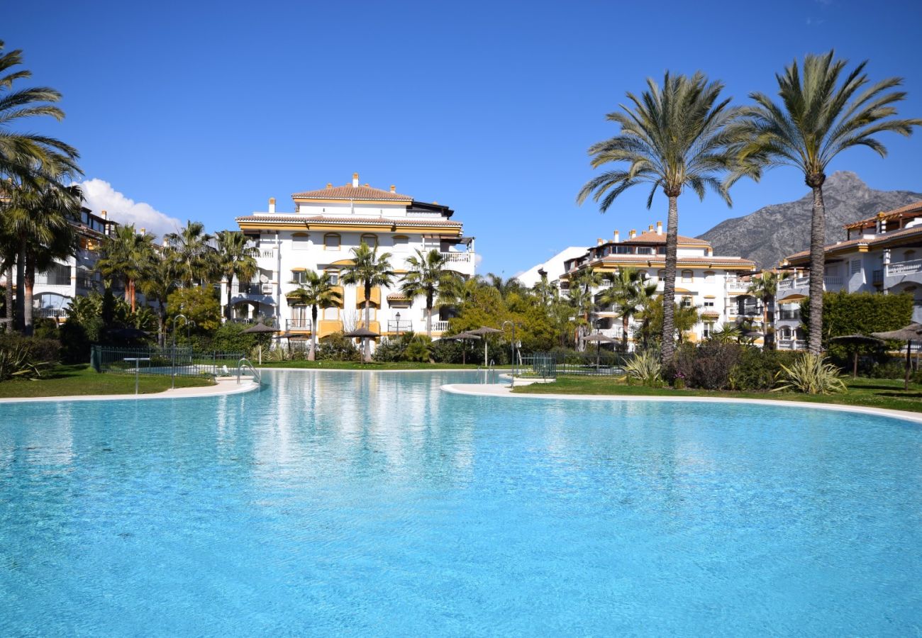 Lägenhet i Nueva andalucia - RAL33971 La Dama de Noche