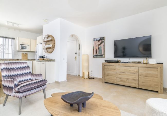 Lägenhet i Nueva andalucia - RA13673 Andalucia Garden Suites