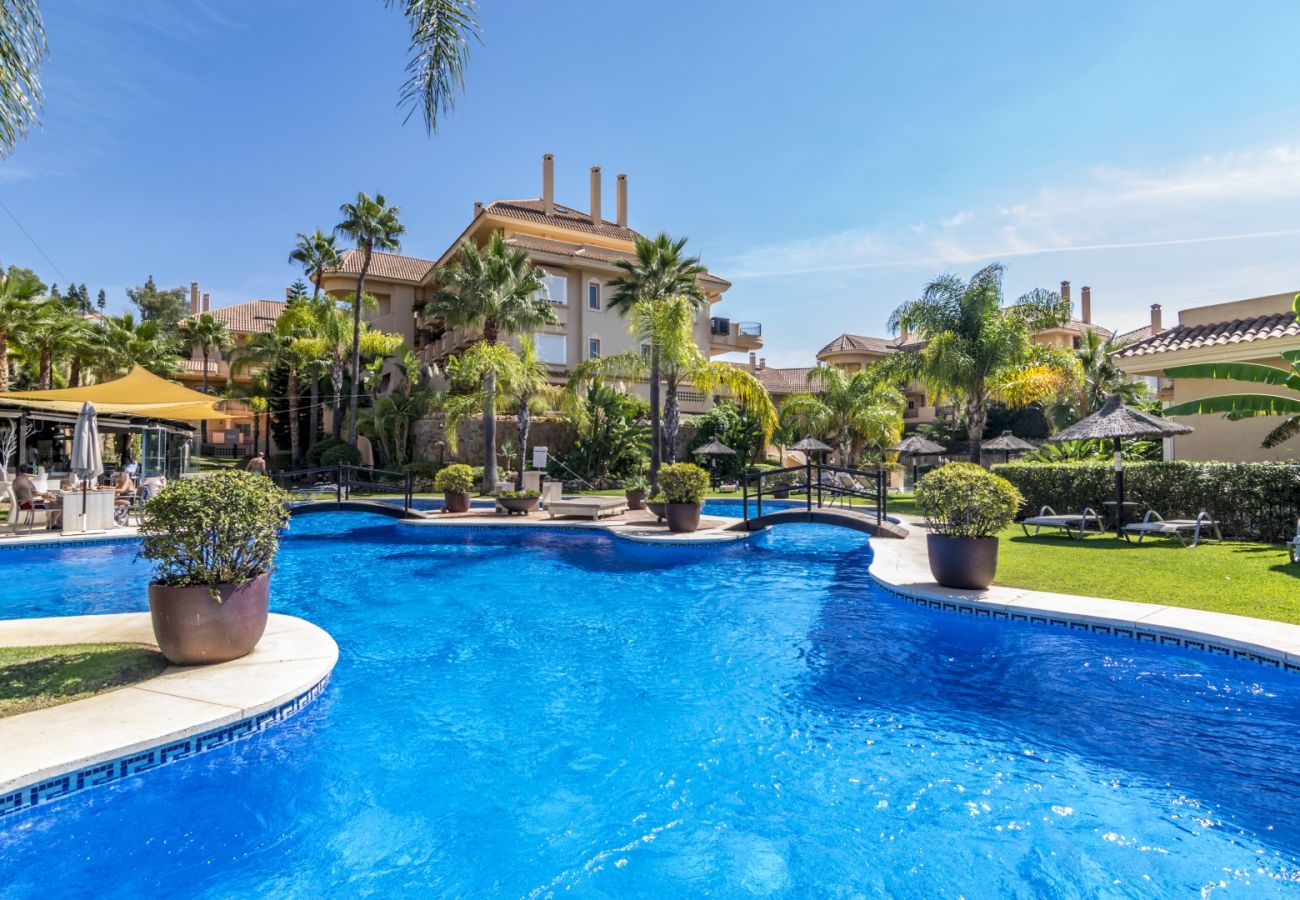 Lägenhet i Nueva andalucia - RA23867 Aloha Hill Club