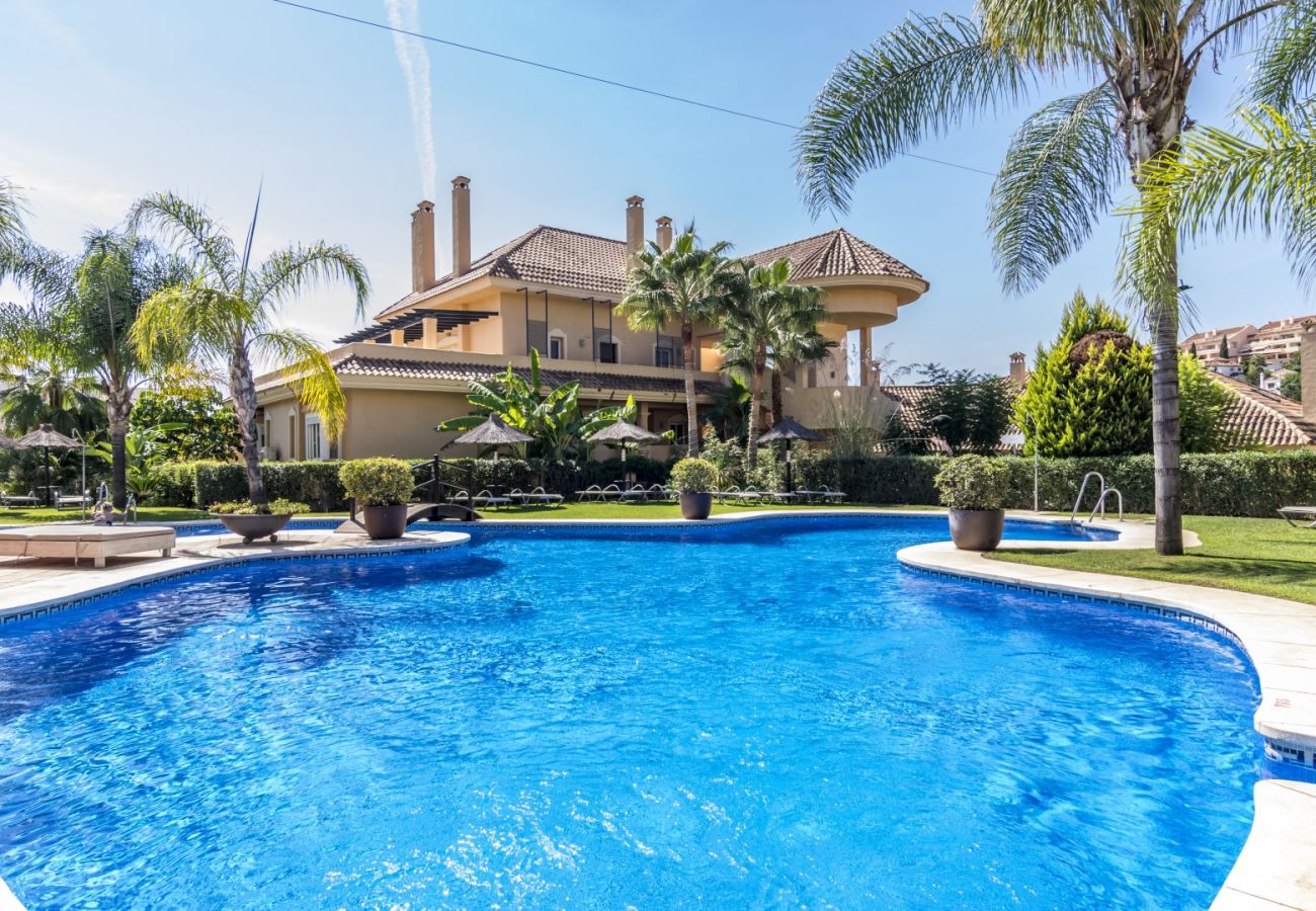 Lägenhet i Nueva andalucia - RA23867 Aloha Hill Club