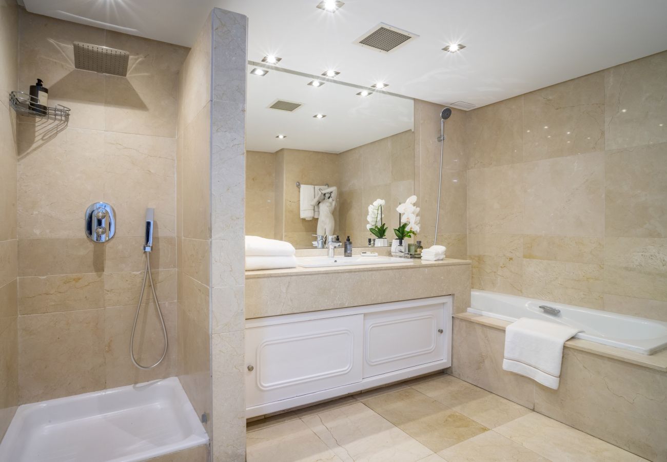 Lägenhet i Marbella - RA33890 Coto Real