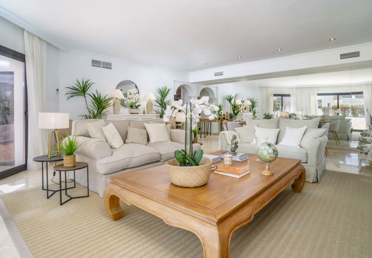 Lägenhet i Marbella - RA33890 Coto Real