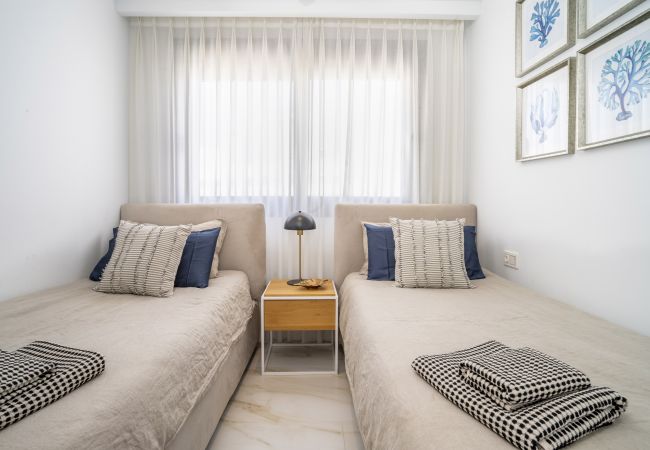 Radhus i Nueva andalucia - RA33894 Marein Village Radhus i Nueva andalucia - RA33894 Marein Village