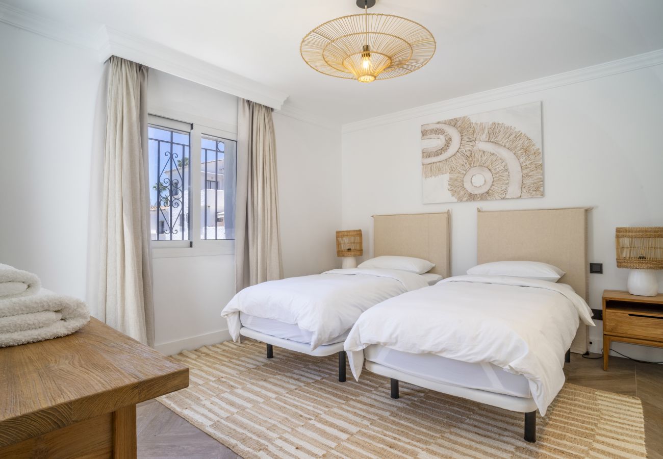 Radhus i Nueva andalucia - RA33897 Los Naranjos Country Club