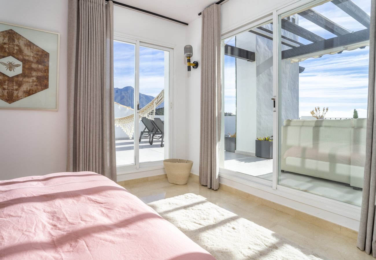 Lägenhet i Benahavís - RA33913 Altos de La Quinta