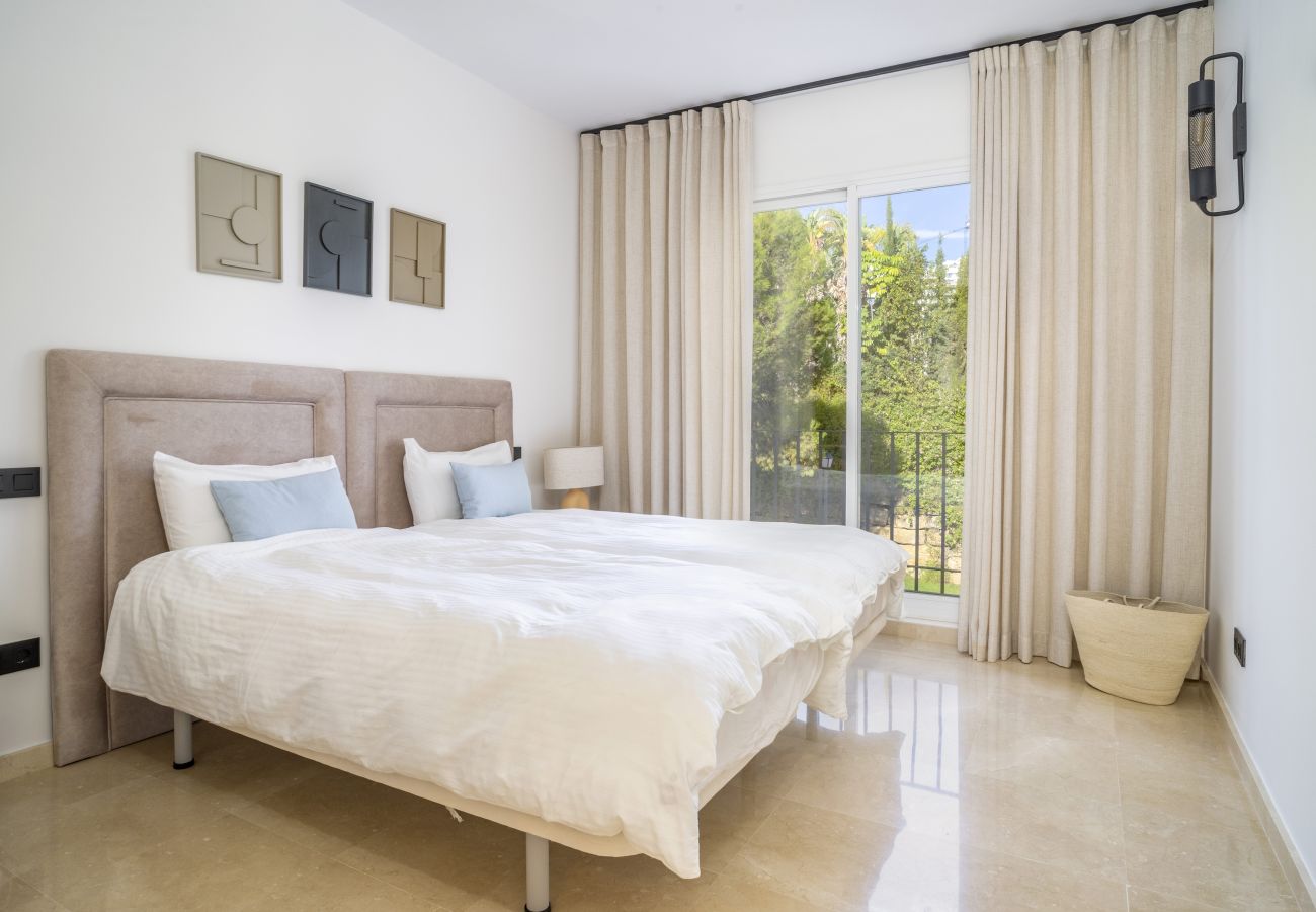 Lägenhet i Benahavís - RA33913 Altos de La Quinta