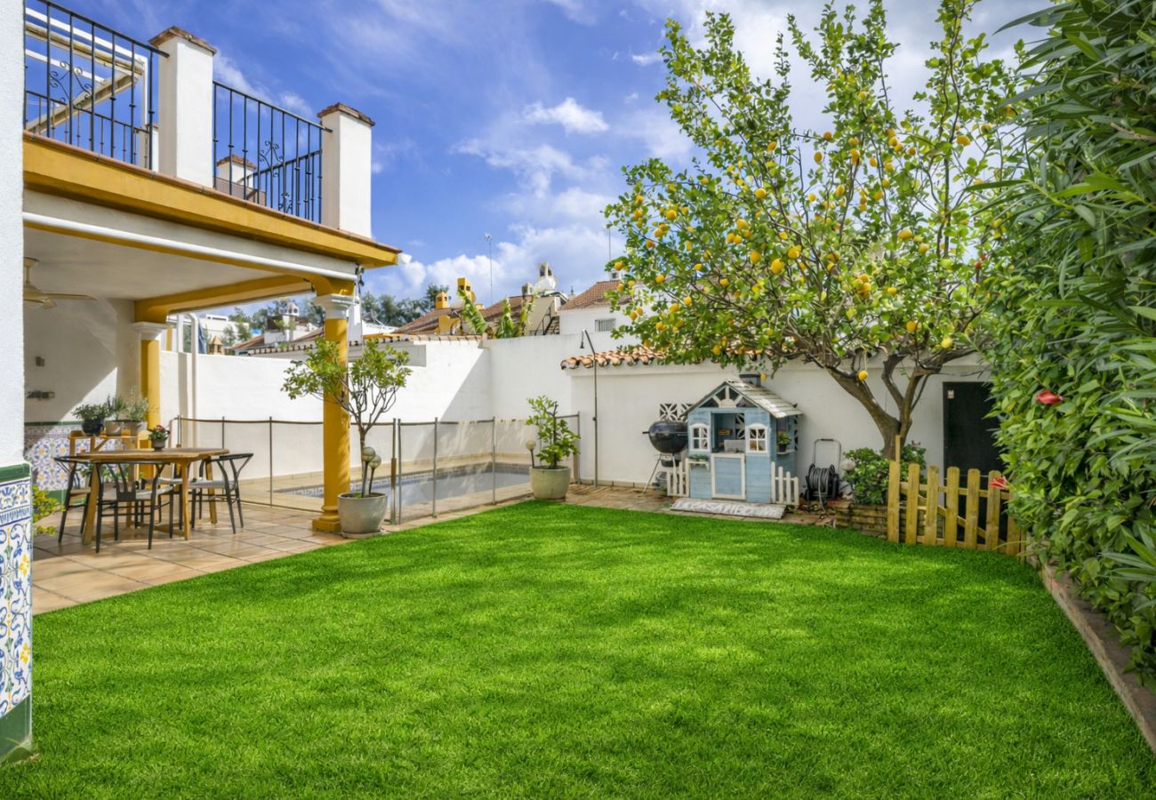 Radhus i Nueva andalucia - RA33931 Las Buganvillas