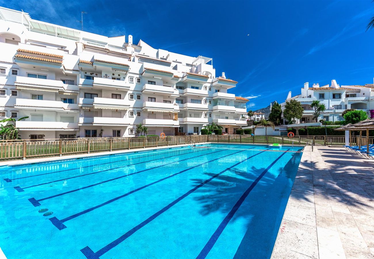 Lägenhet i Nueva andalucia - RA33941 Royal Garden