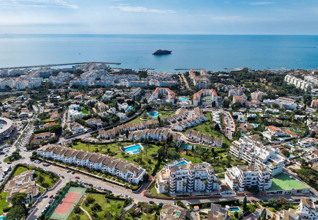 Lägenhet i Nueva andalucia - RA33941 Royal Garden