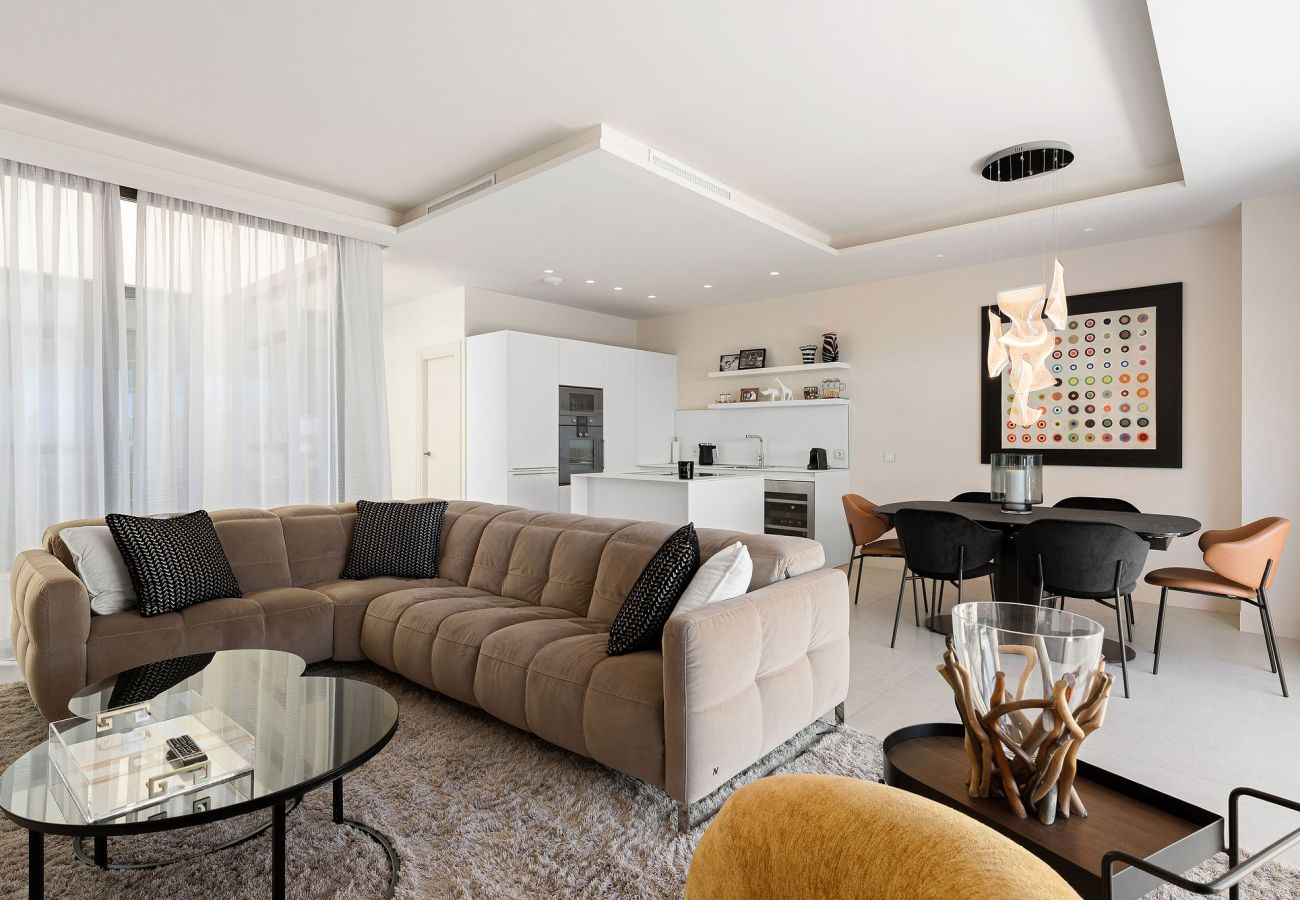 Radhus i Estepona - RA43952 Velaya