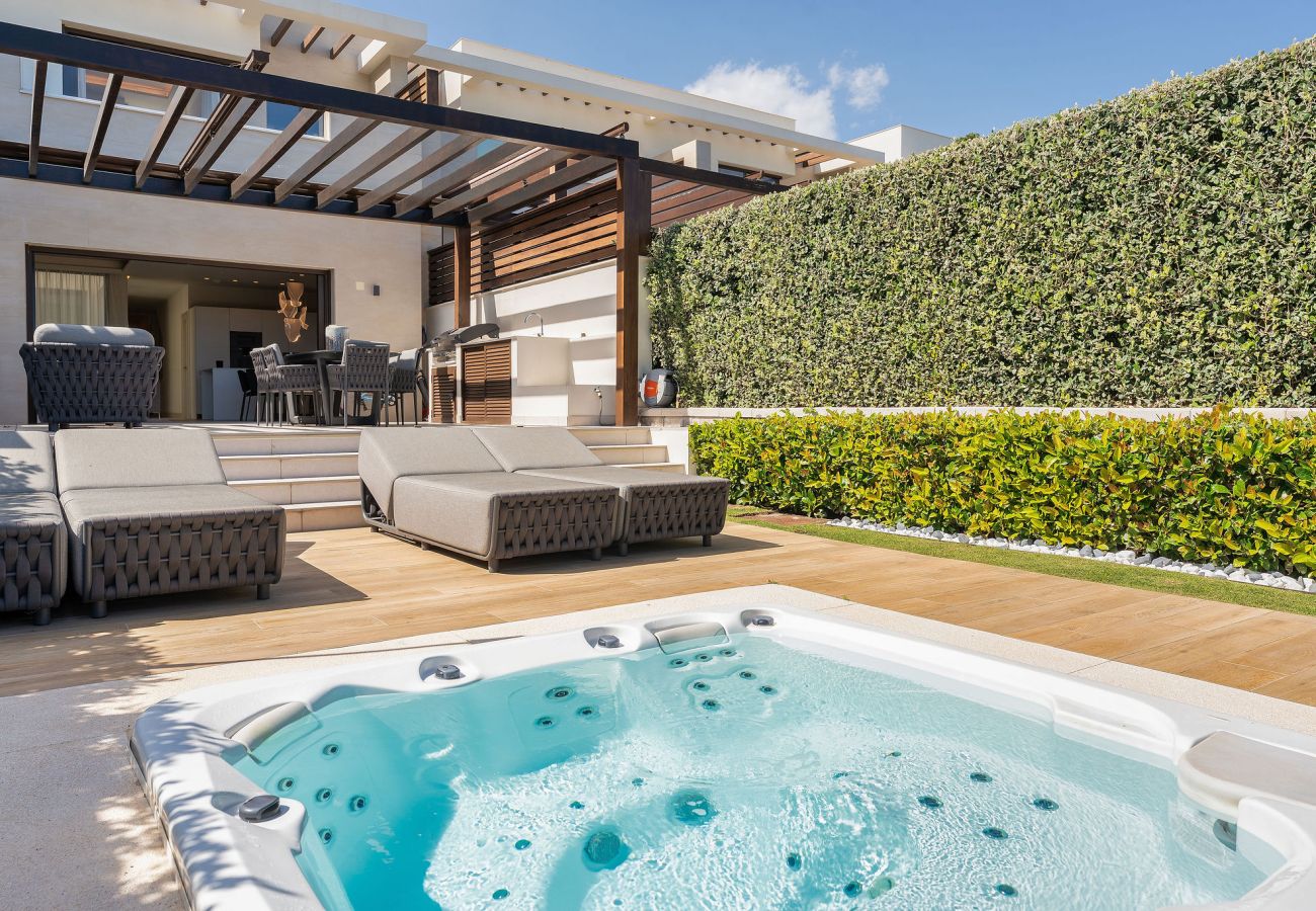 Radhus i Estepona - RA43952 Velaya