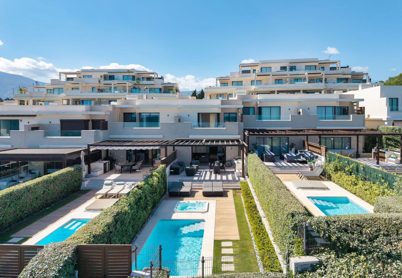 Radhus i Estepona - RA43952 Velaya